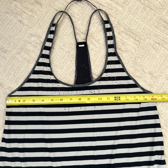 Lululemon Water Bound Singlet Apex Stripe Printed Black Dune tank, Medium 8-10 - Picture 11 of 16
